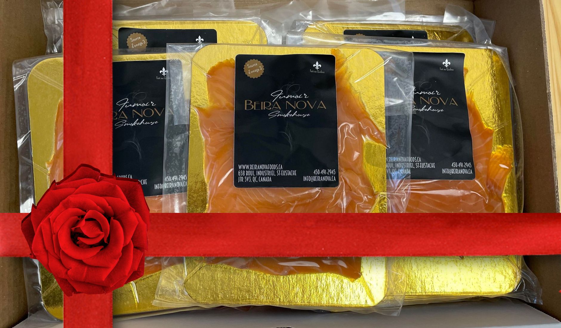 Boîte festive 3 (saumon fumé traditionnel 3 paquets x 100g et 2 paquets x 300g)