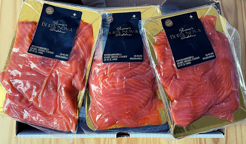 Boîte festive 5 (truite fumée traditionnelle 3 paquets x 300g)